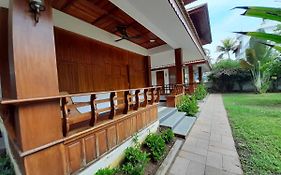 Sun View Beach Resort Varkala 3*